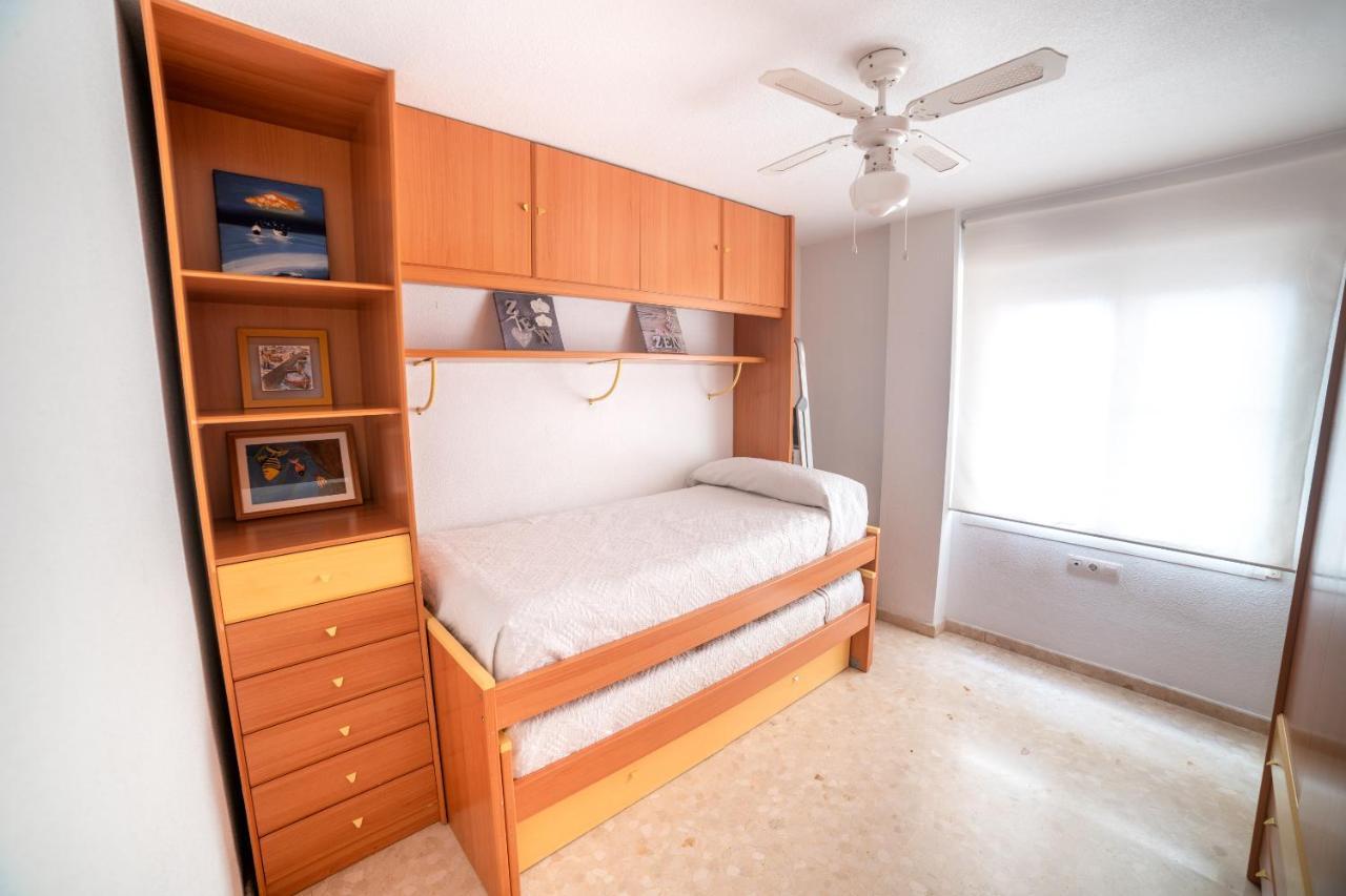 Apartamento con piscina y terraza a 50 metros de la playa Roquetas de Mar Exterior foto