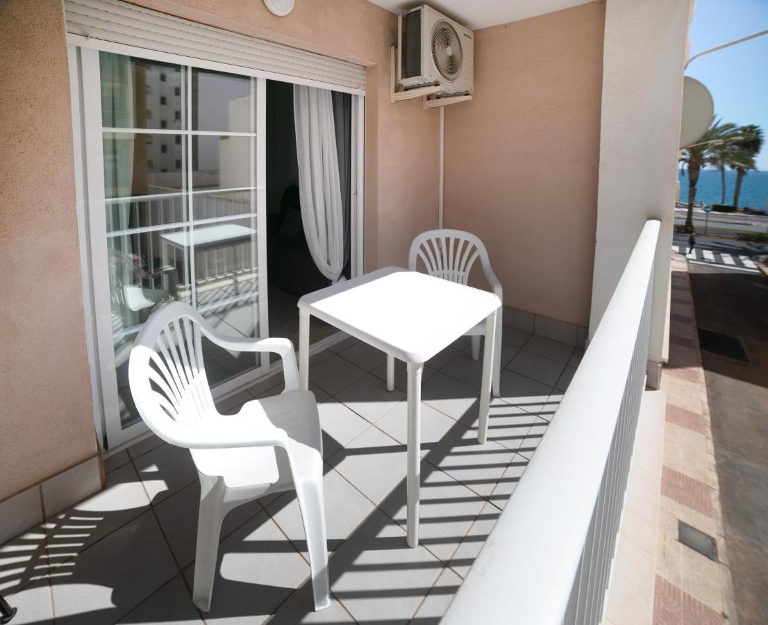 Apartamento con piscina y terraza a 50 metros de la playa Roquetas de Mar Exterior foto